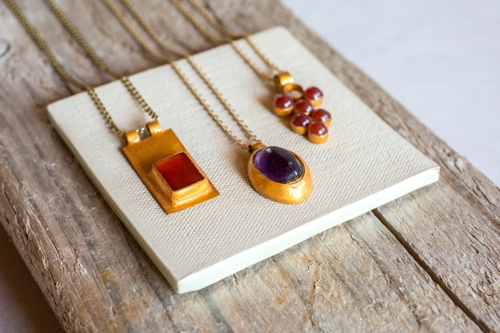 Paper jewelry creation 2