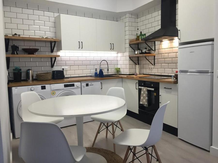 Cómo Invertir en Inmobiliario con Poco Capital en Valencia (Guía 2026)