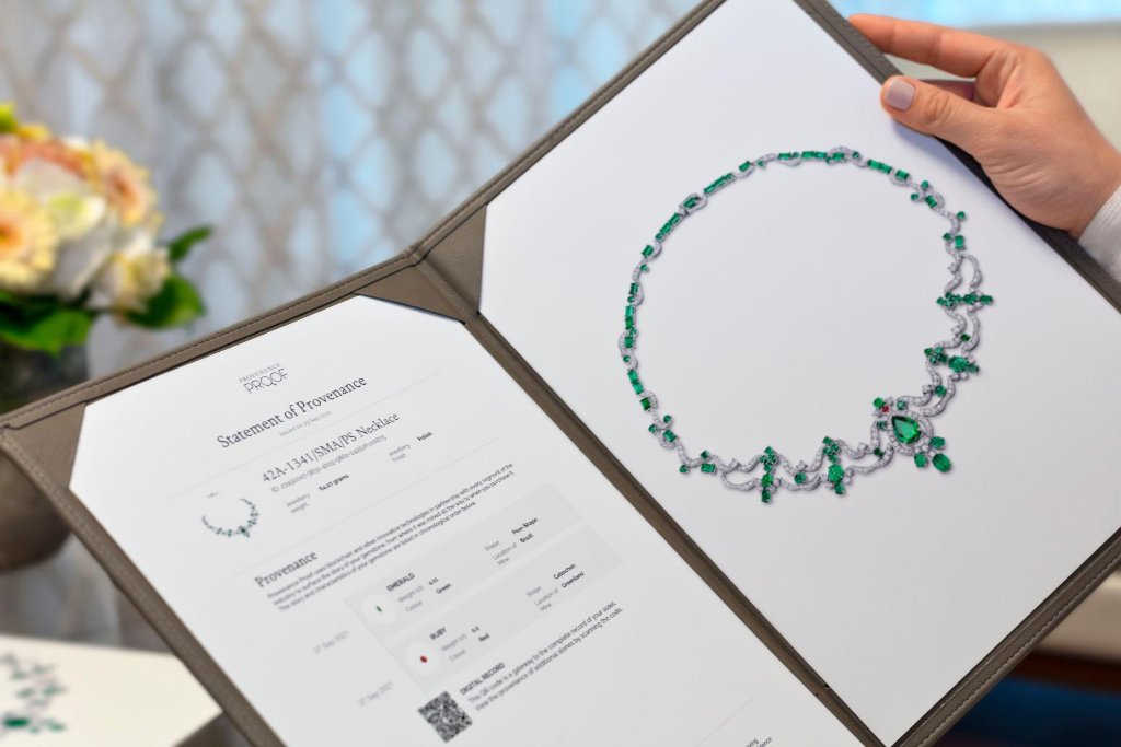Emerald necklace with provenance documentation
