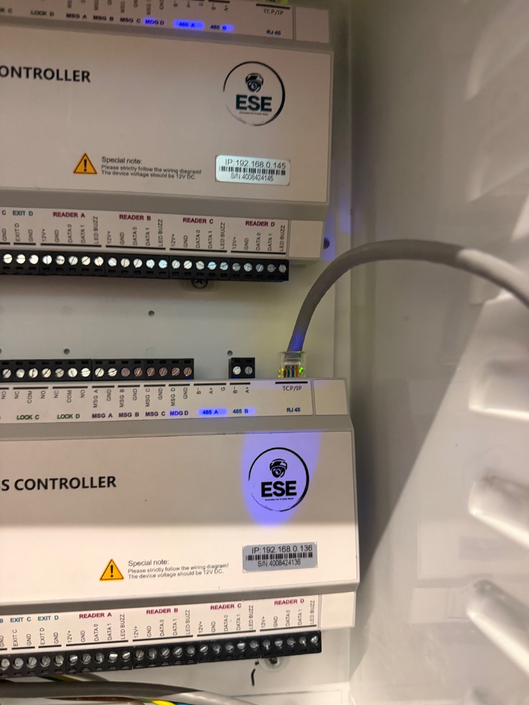 18woodVilles — Controllers