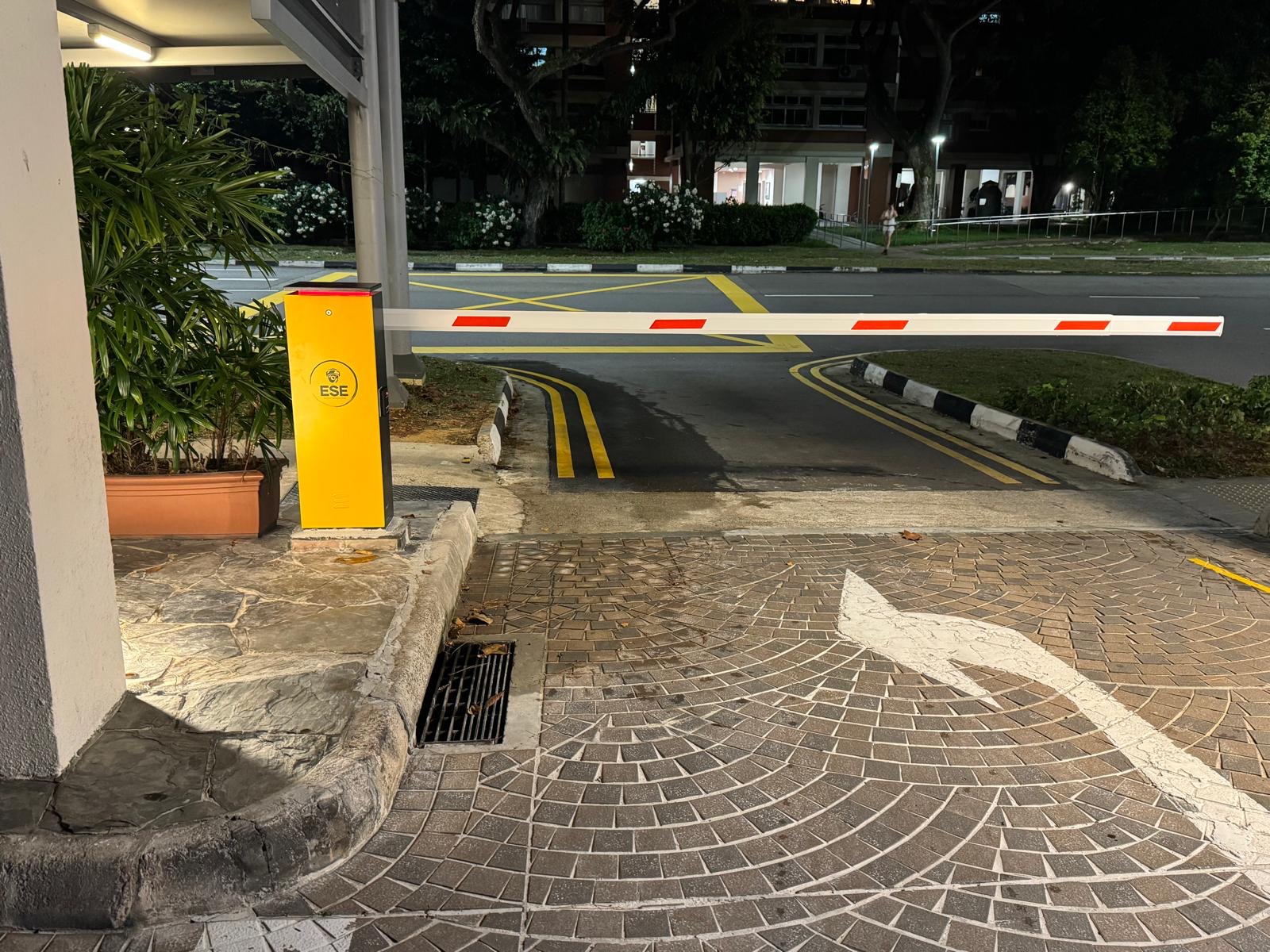 Replacement of New Gantry Barrier System — New Barrier Arm in Closed Position