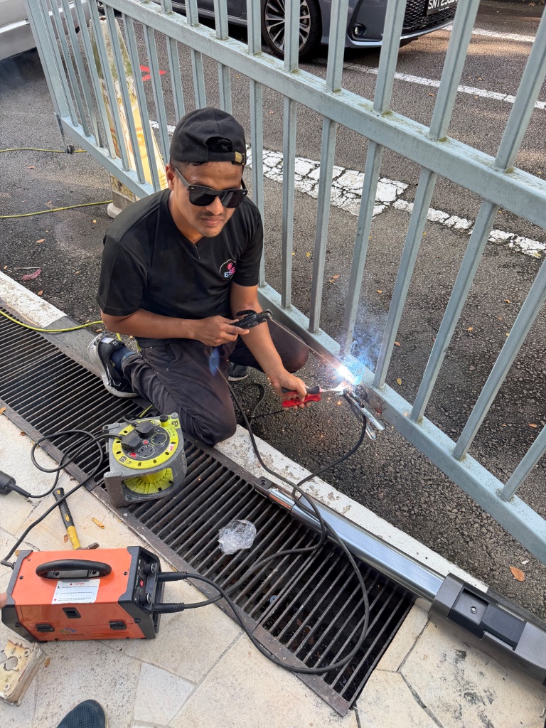 Replacement of Whole Swing Gate Motor System — On-Site Welding of Gate Component