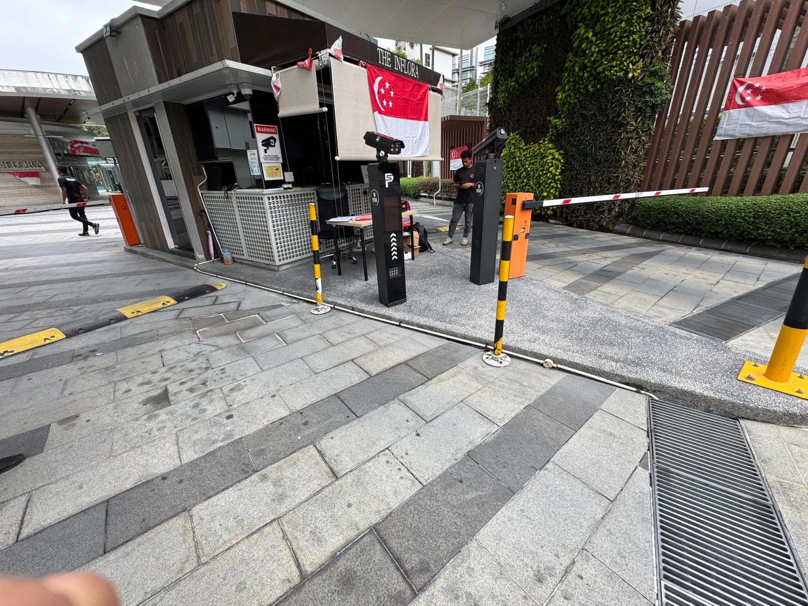 The Inflora LPR System & Vehicle Access — LPR Kiosks with CAME Barrier