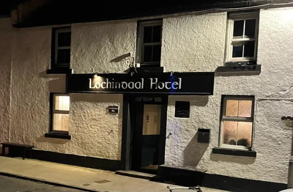 Lochindaal Hotel Bar