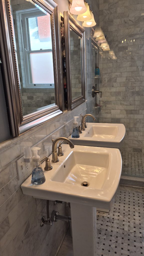 Luxury Bathroom Sinks