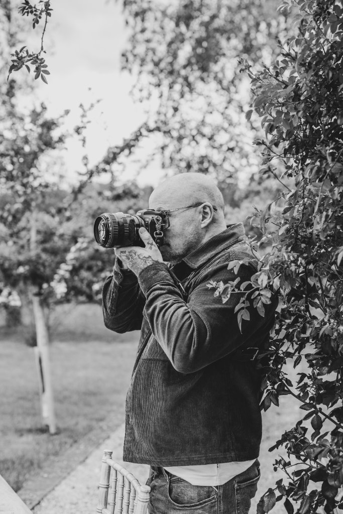 Rob Price wedding photographer shooting on location