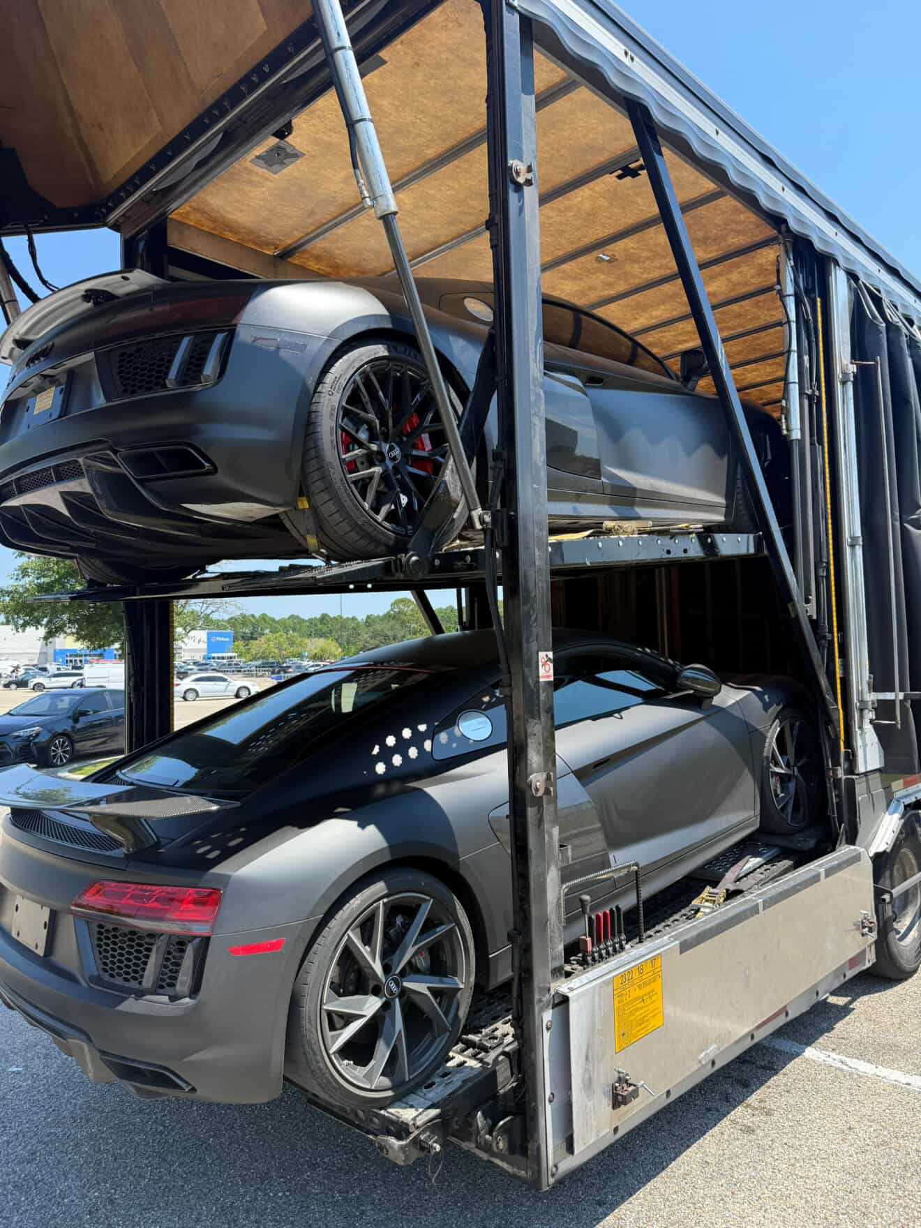 Dual Audi R8 Transport