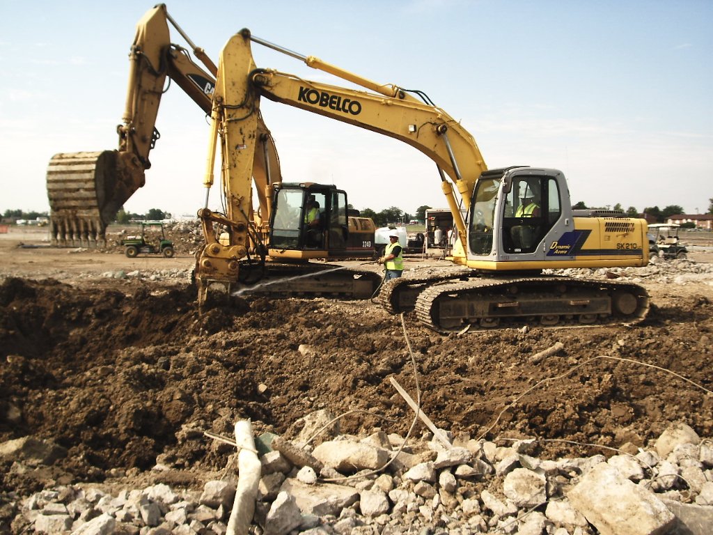 IET excavator-based in situ soil mixing at an environmental remediation site