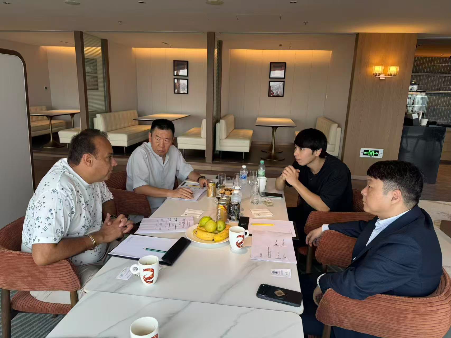 Discussions on renewable energy and low-carbon infrastructure.