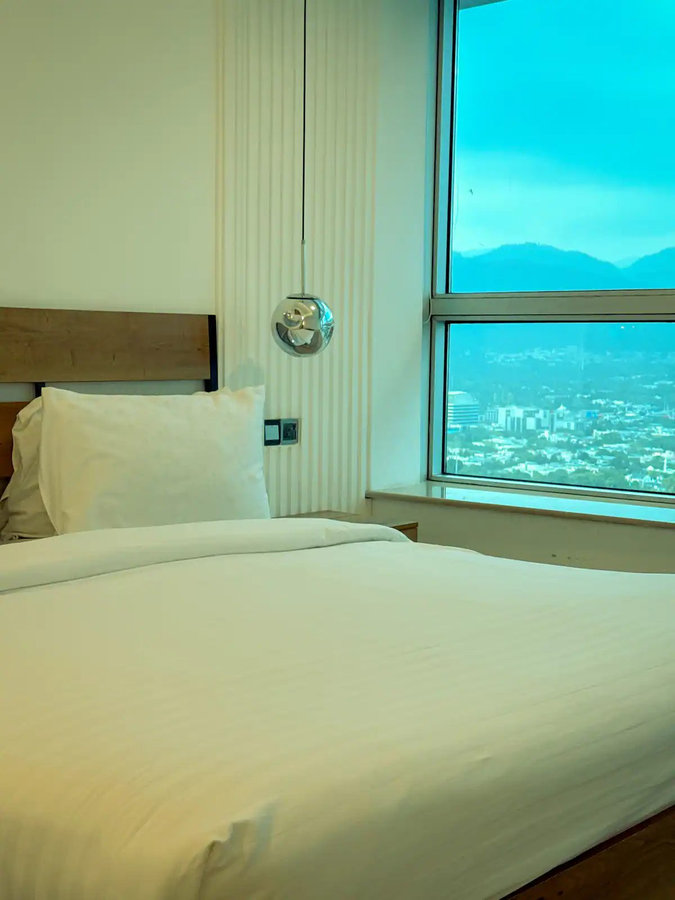 Centaurus Mall 2BR | Hills View | Gym | Easystay
