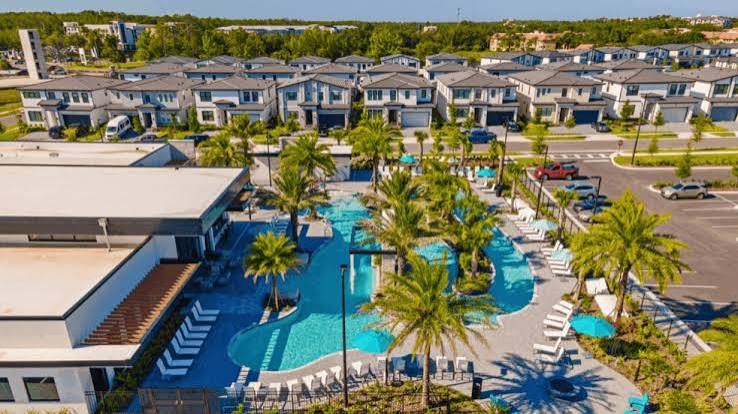 Apartamento Mobiliado para Alugar em Orlando — Pronto para Morar