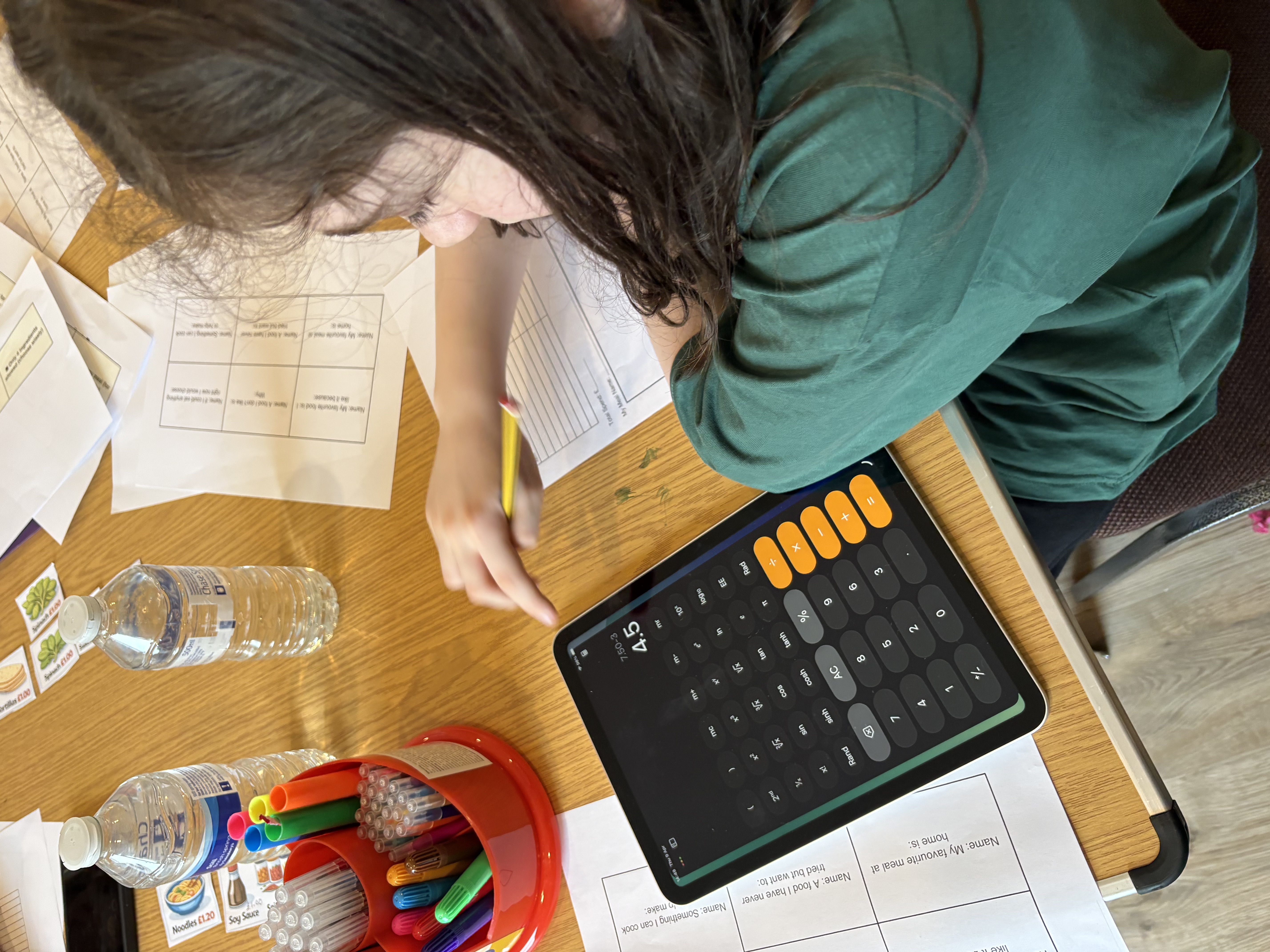 Food and maths activity with flashcards