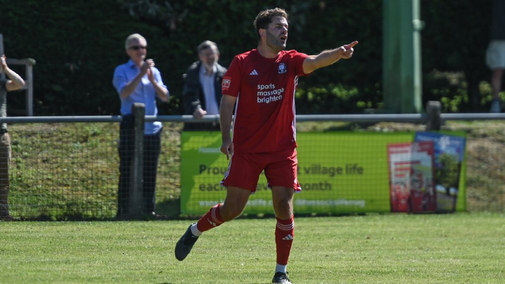 Won't run, will score goals: Big Al Fair remains a Robin