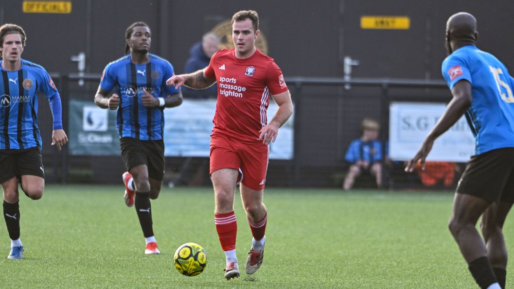 Millwall Enforcer Enticknap commits to another season with Hassocks