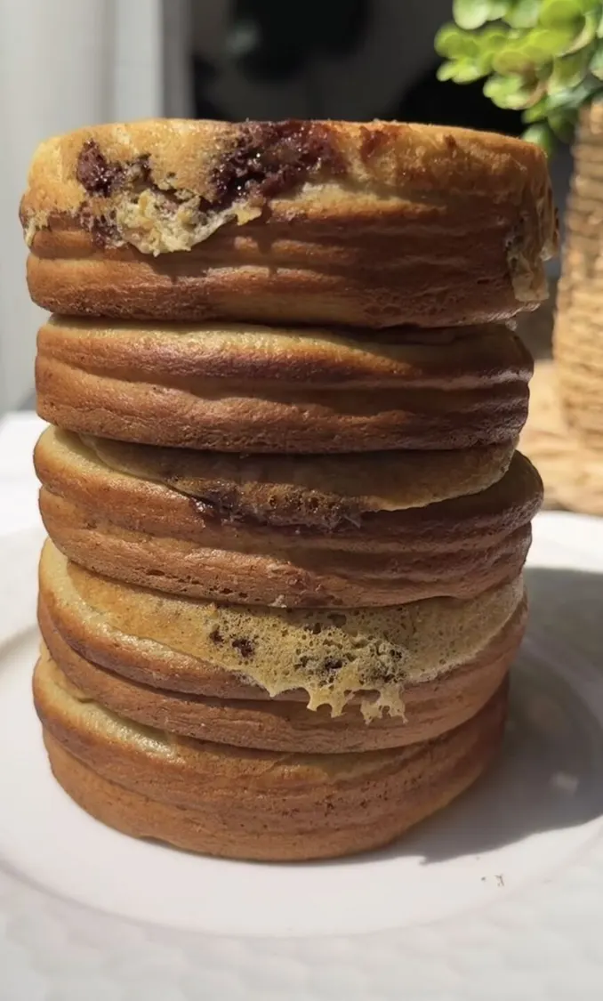 פנקייקים עבים במילוי נוטלה