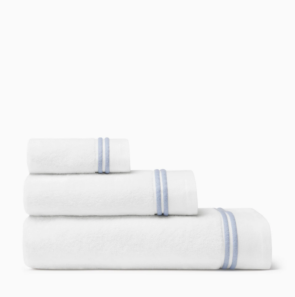 Aura Nuova Bath Towels