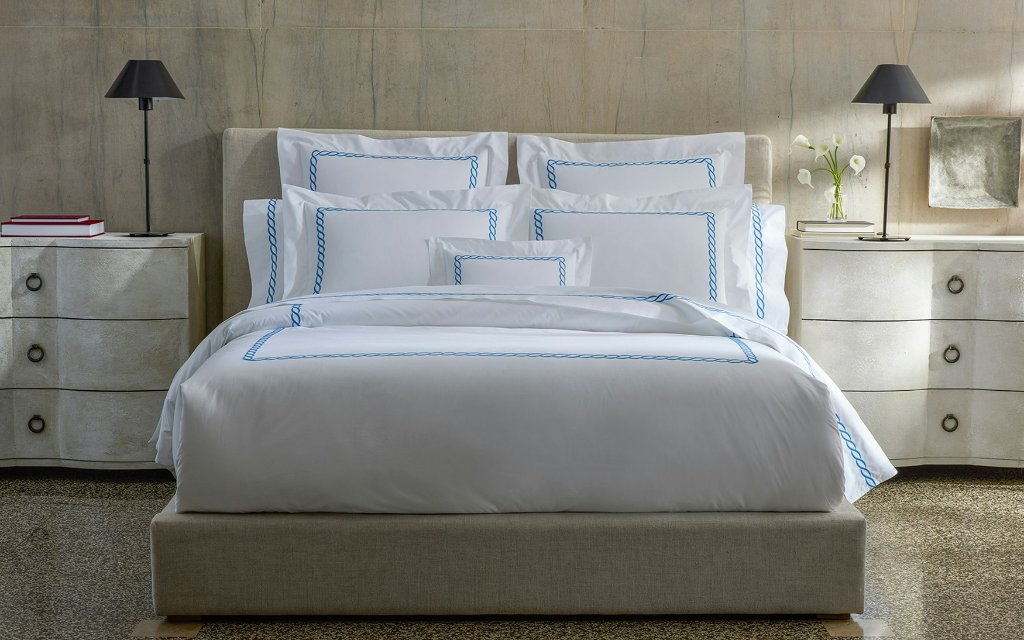Classic Chain Bed Collection