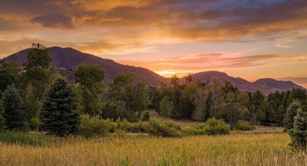 Willowbrook Morrison Colorado sunset views