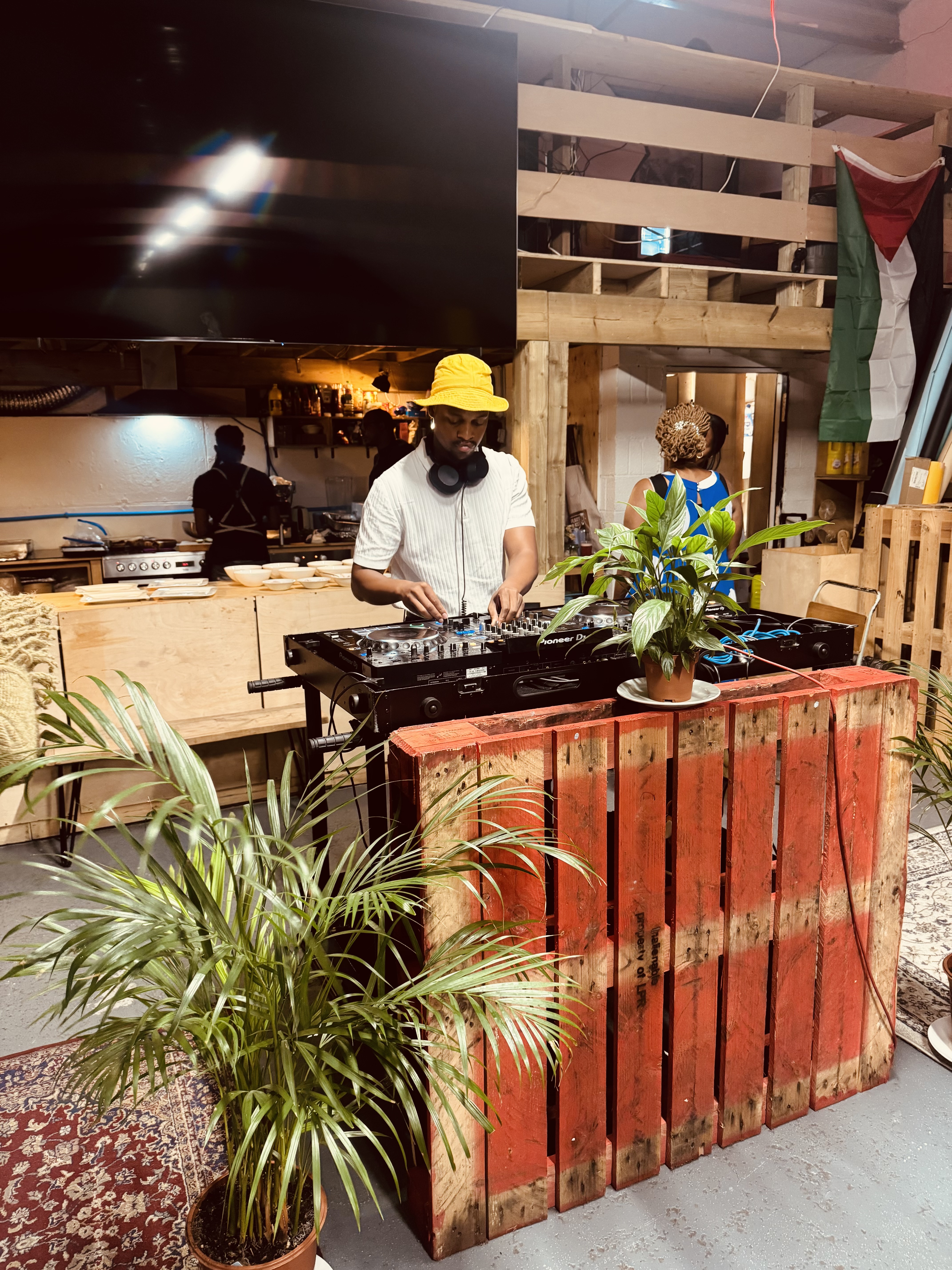 The DJ set