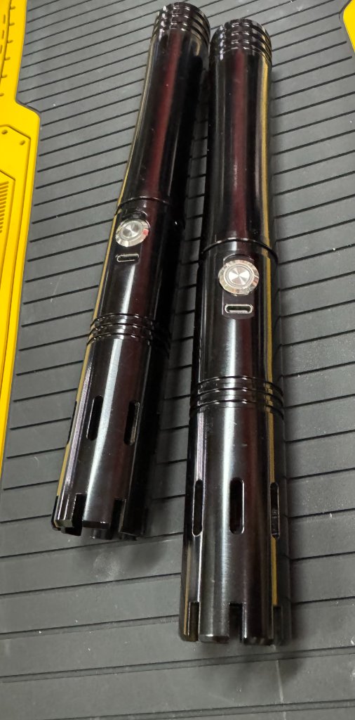 Basic Dual Sabers (Black, with Connector)