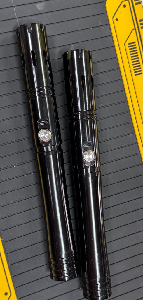 Basic Dual Sabers (Black, with Connector) — #2