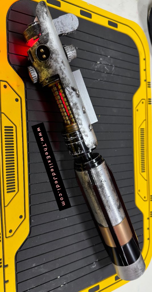 HL Lightsaber Starkiller w Wasp Neck, Weathered & Rotating Crystal Chamber Rotation photo 7