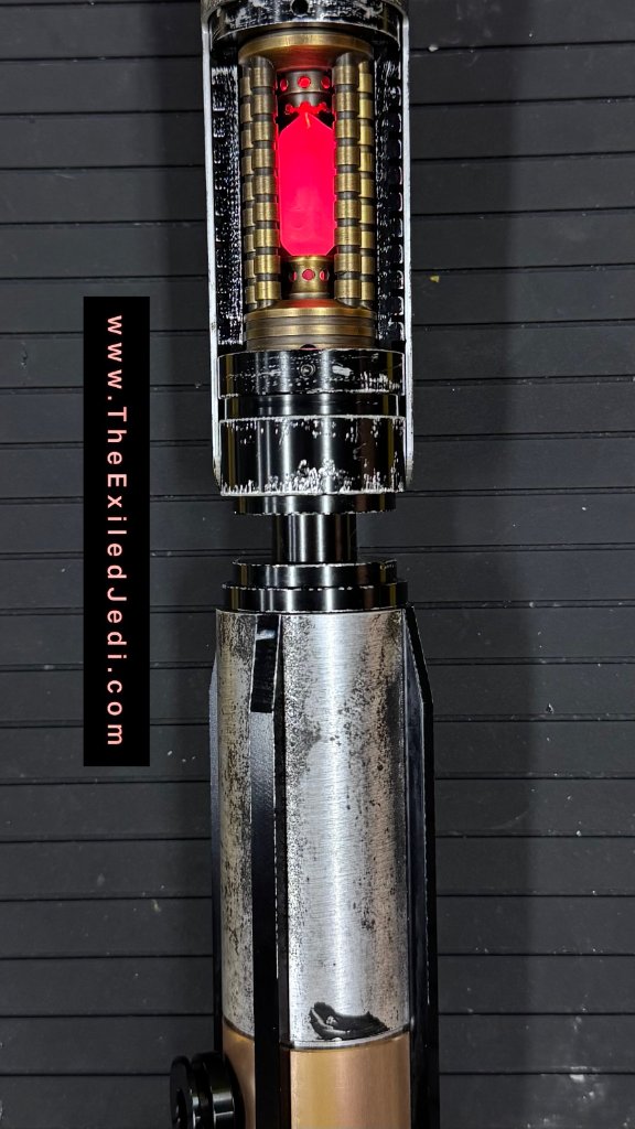 HL Lightsaber Starkiller w Wasp Neck, Weathered & Rotating Crystal Chamber Rotation photo 5