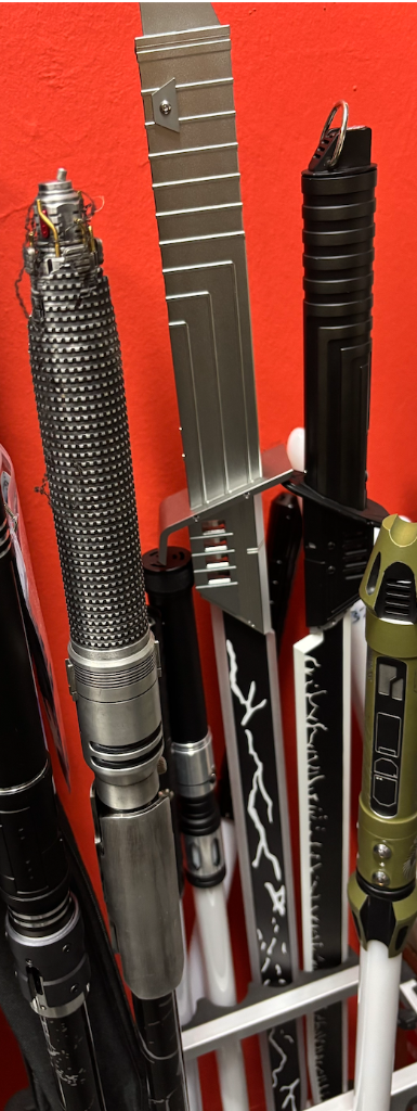 Mandalorian Silver Wing Katana photo 3