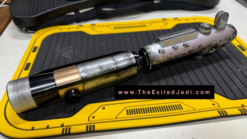 HL Lightsaber Starkiller w Wasp Neck, Weathered & Rotating Crystal Chamber Rotation photo 6