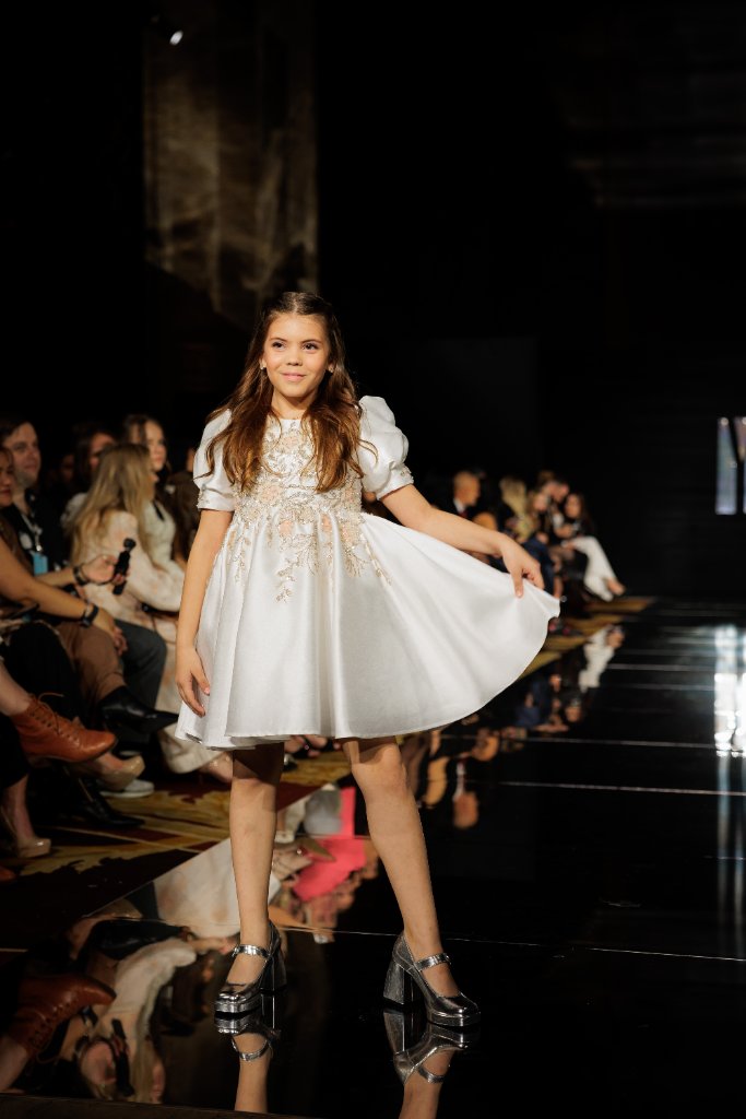 Milana Loren Couture 35
