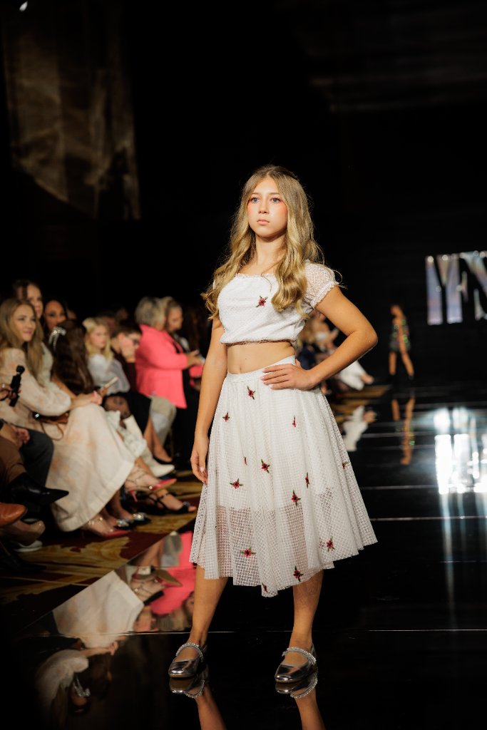 Milana Loren Couture 37