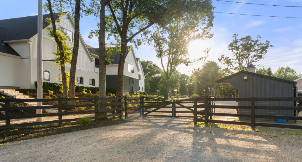 Annabelle Meadows Farm entrance