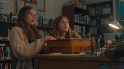 Cardigan Desk Serenade