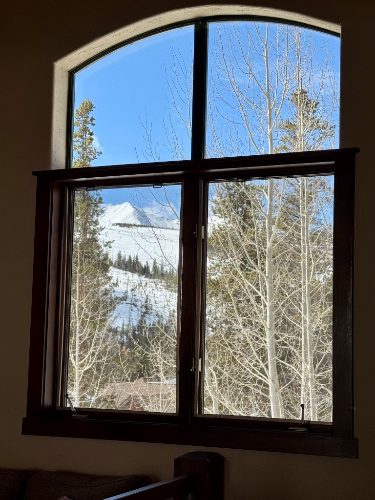 Aspen View Lodge - Dramatic Sunset Exterior