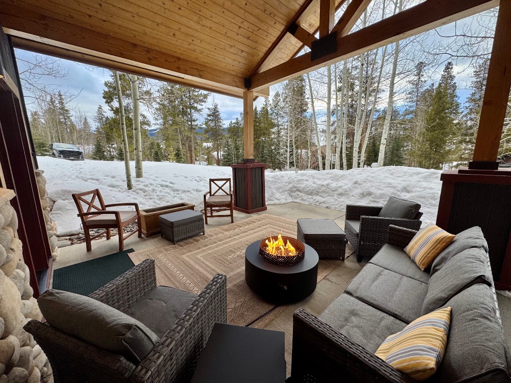 Covered Porch - Mountain Views