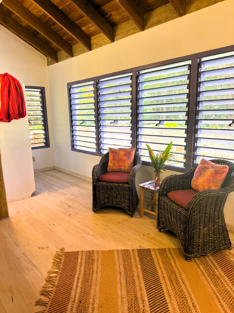 Entryway Sitting Area