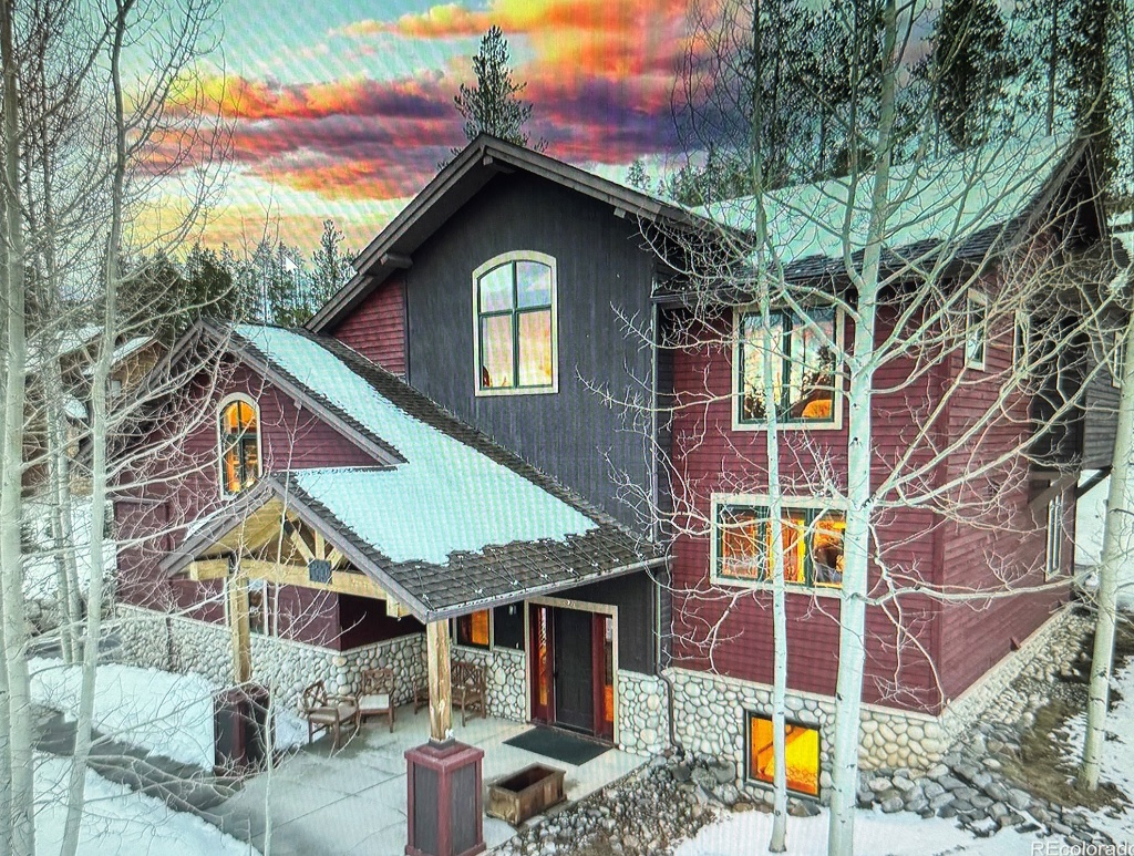 Aspen View Lodge - Front in Snow