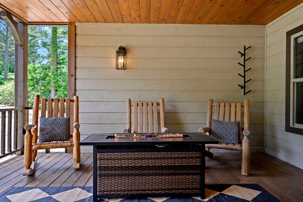 Front Porch - Fire Pit Table & Lounge Chairs