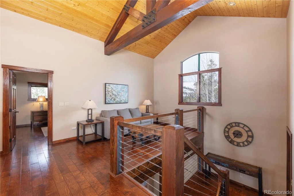 Upper Hallway & Loft