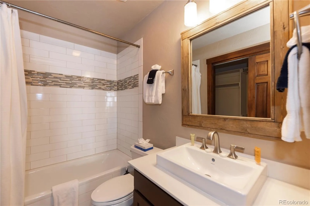 Bathroom - Tub/Shower Combo