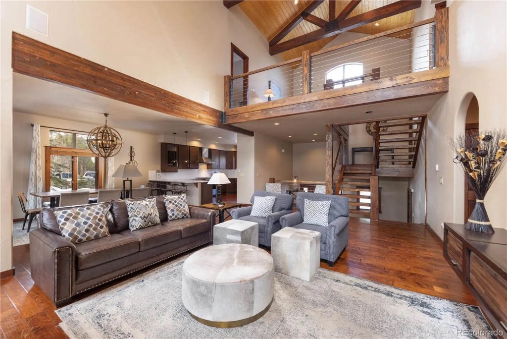 Great Room - Soaring Ceilings & Loft