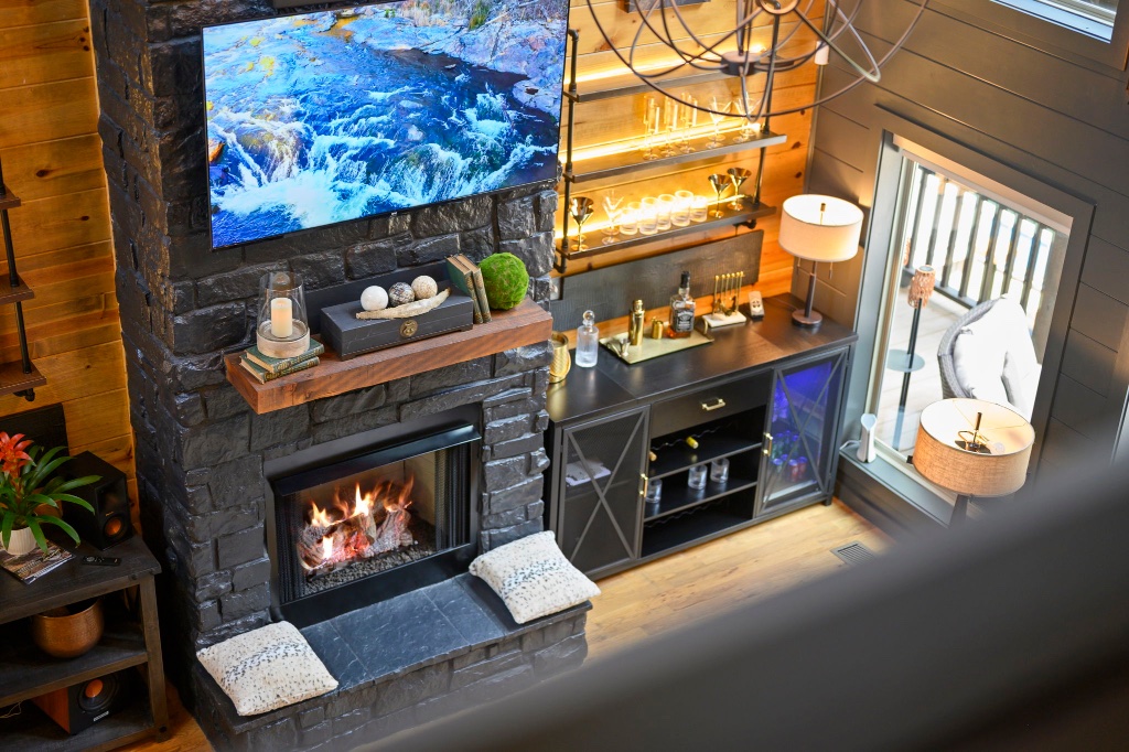 Living Room - High-Angle View with Fireplace & Windows