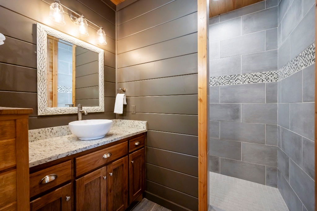 Stallion Bathroom - Freestanding Tub with Forest View