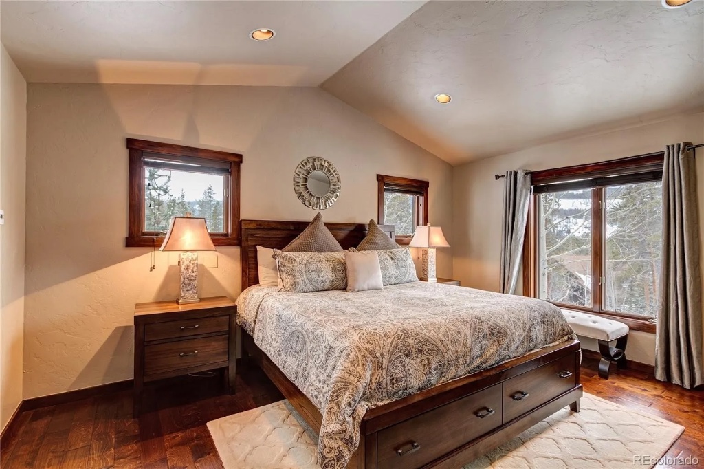 King Bedroom