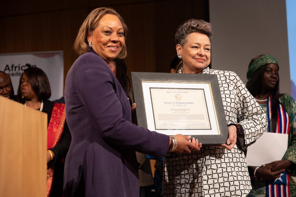 Bronze Member Award presentation at the Global Power Women Forum