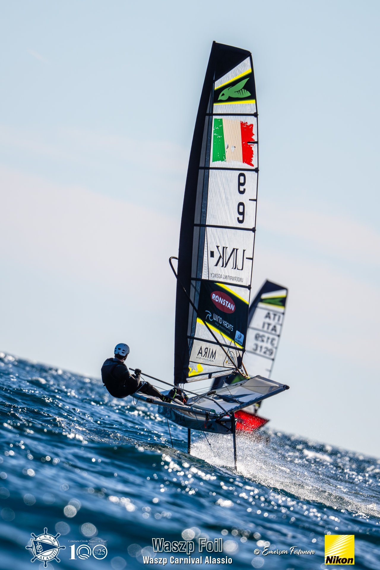 Scafo del team in regata