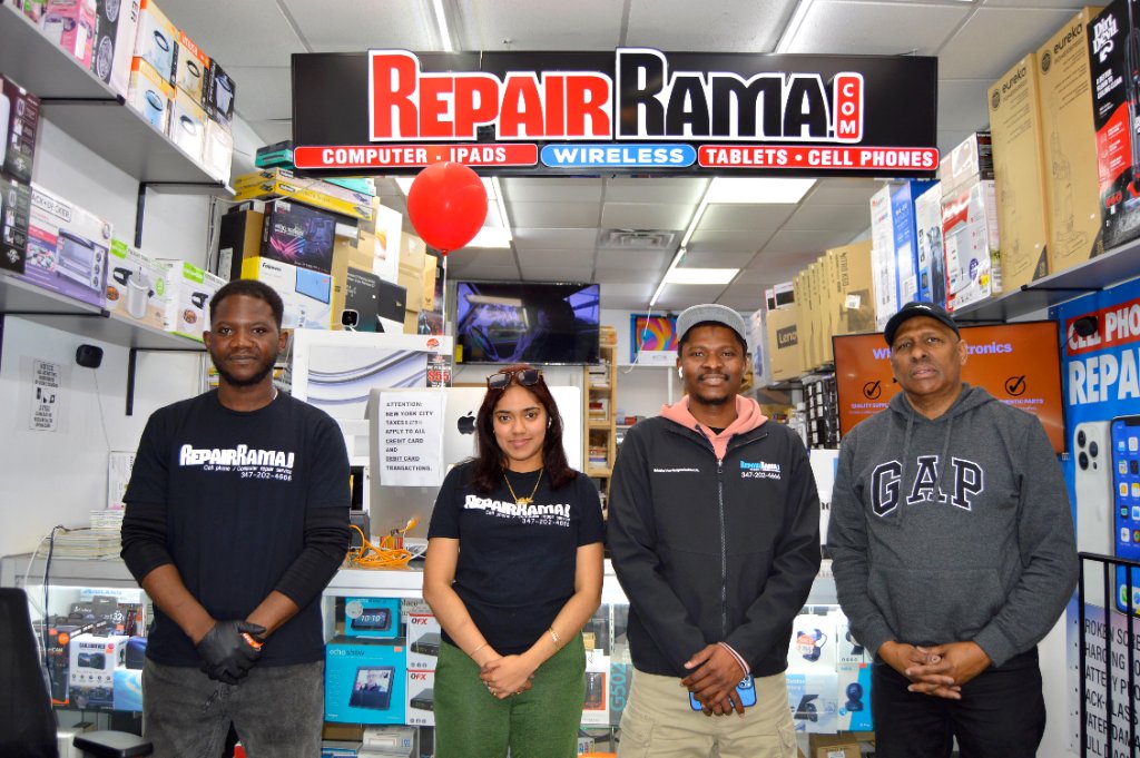 RepairRama full team photo