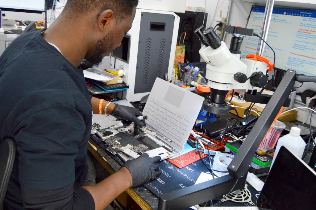 Laptop disassembly and repair