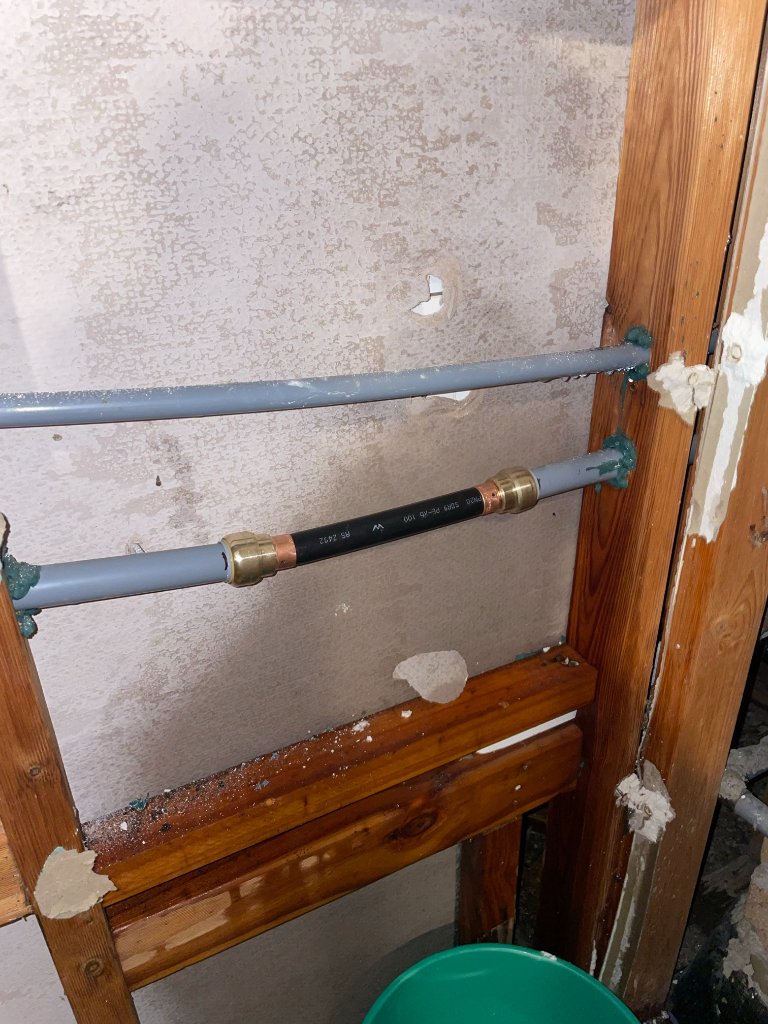 Emergency burst pipe repair — Brisbane Northside plumber