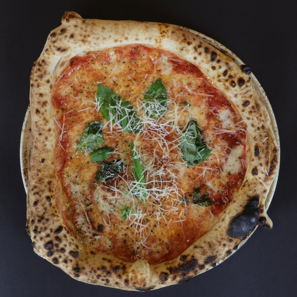 Pizza Margherita – Via Napoli 70